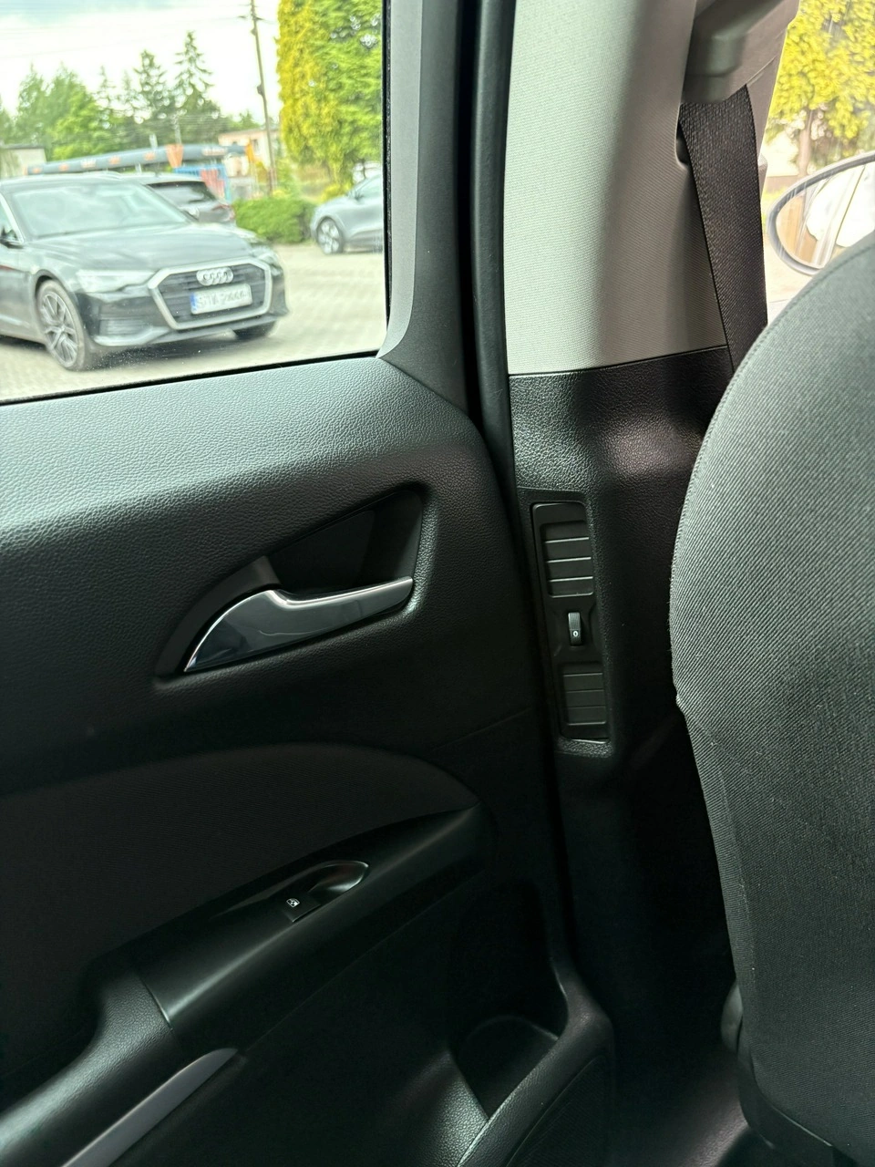 Opel Zafira - Zdjęcie 29
