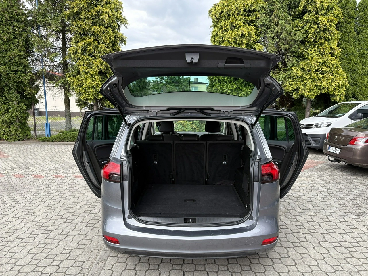 Opel Zafira - Zdjęcie 31
