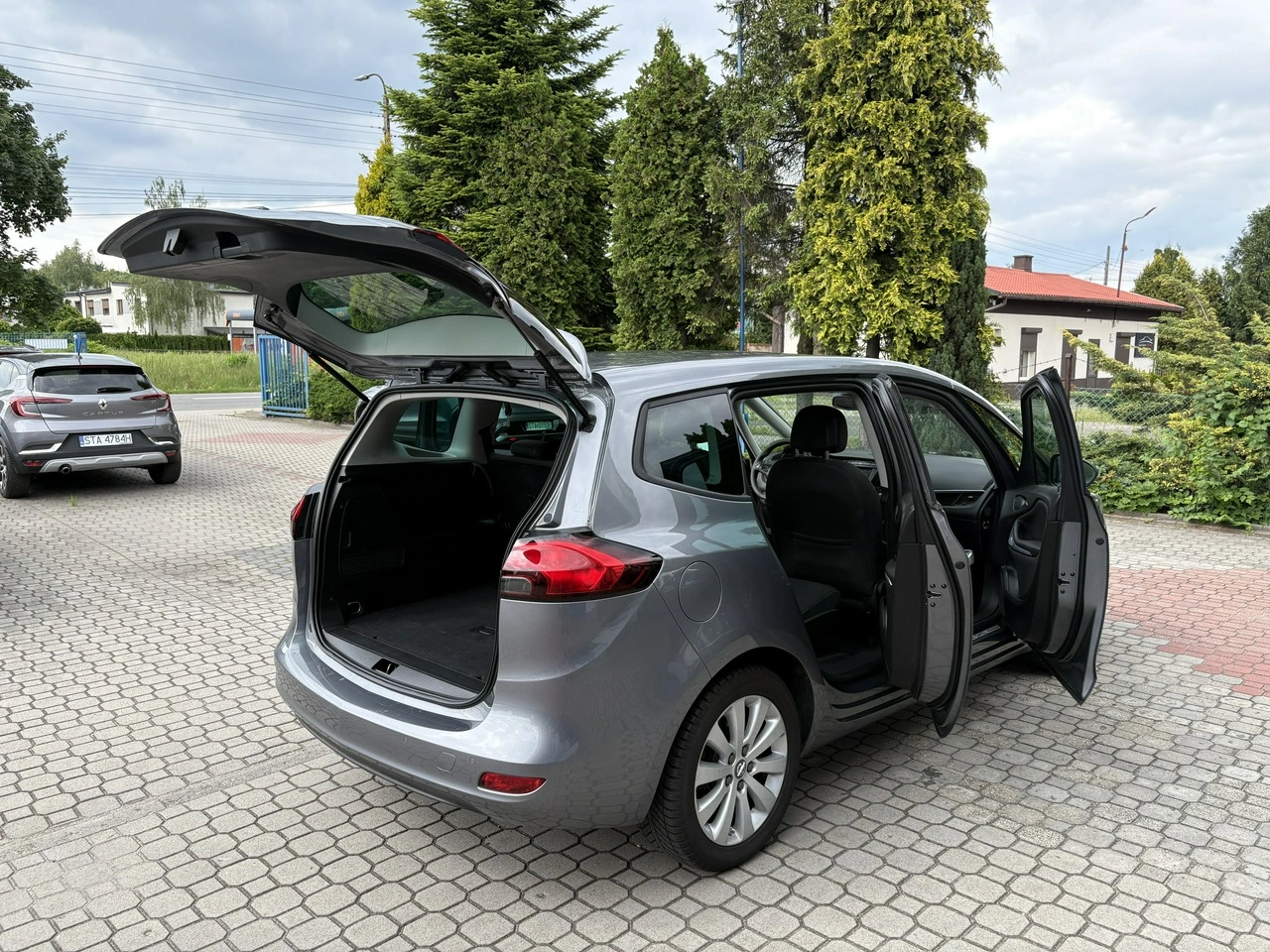 Opel Zafira - Zdjęcie 32