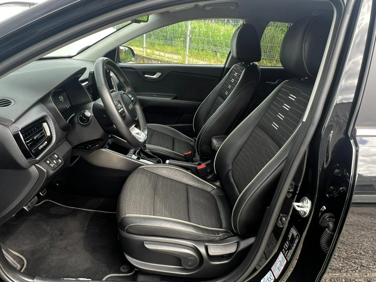 Kia Stonic - Zdjęcie 14