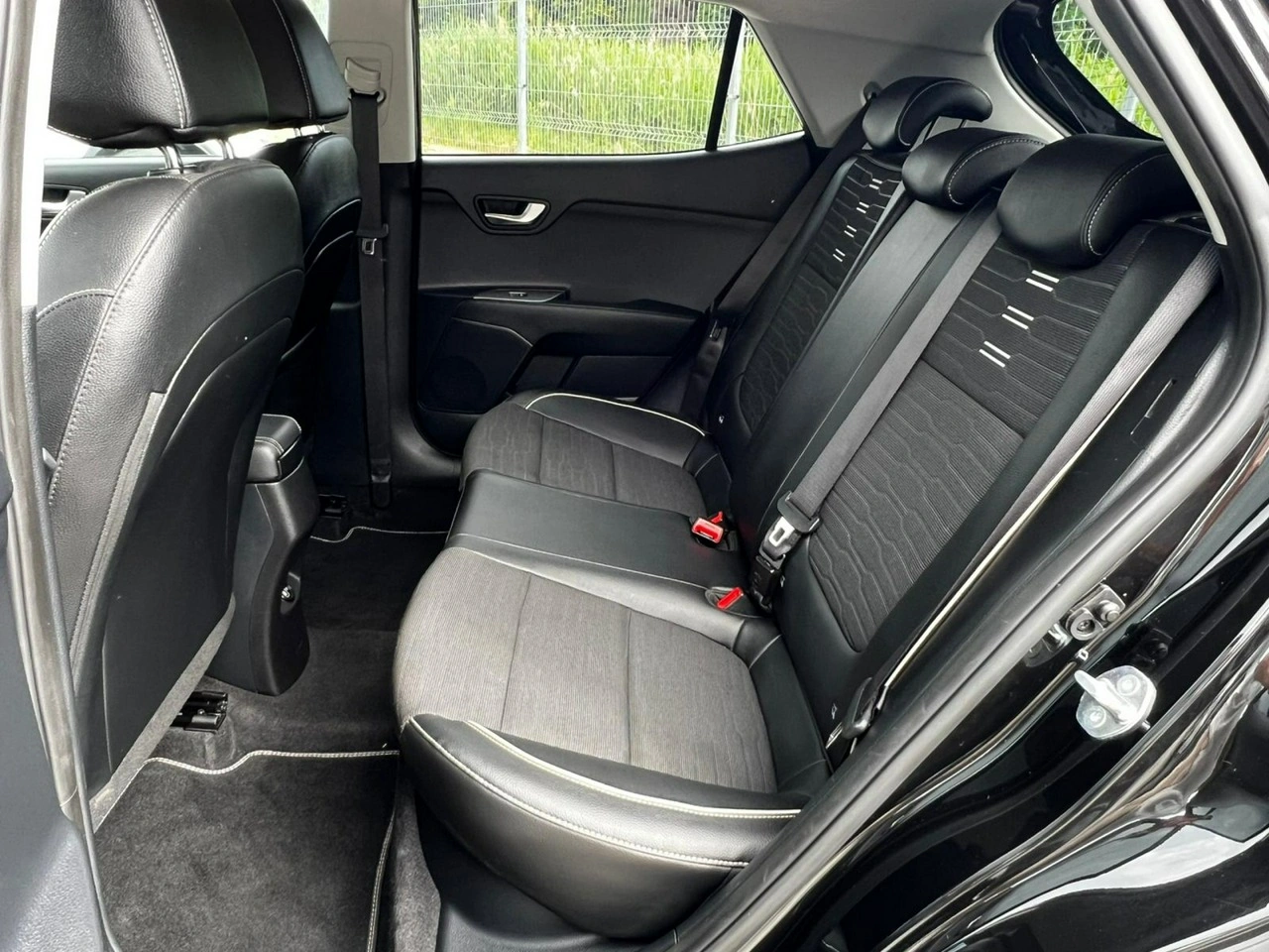 Kia Stonic - Zdjęcie 15