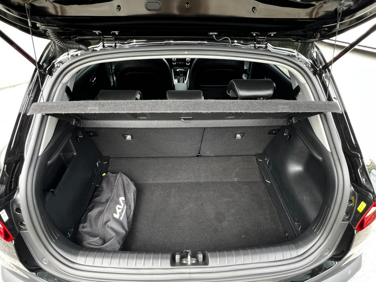 Kia Stonic - Zdjęcie 16