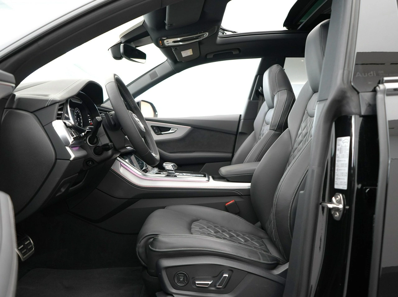 Audi Q8 - Zdjęcie 16