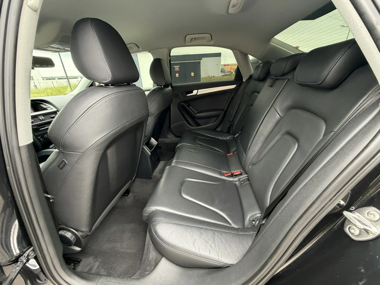 Audi A4 - Zdjęcie 30