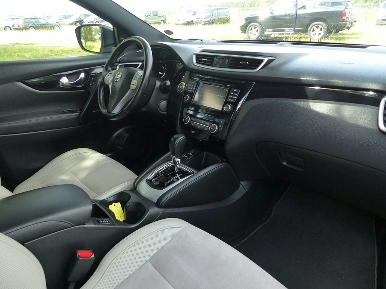 Nissan Qashqai - Zdjęcie 24