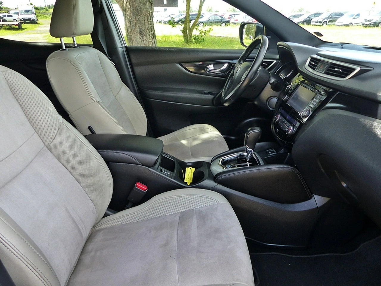 Nissan Qashqai - Zdjęcie 25