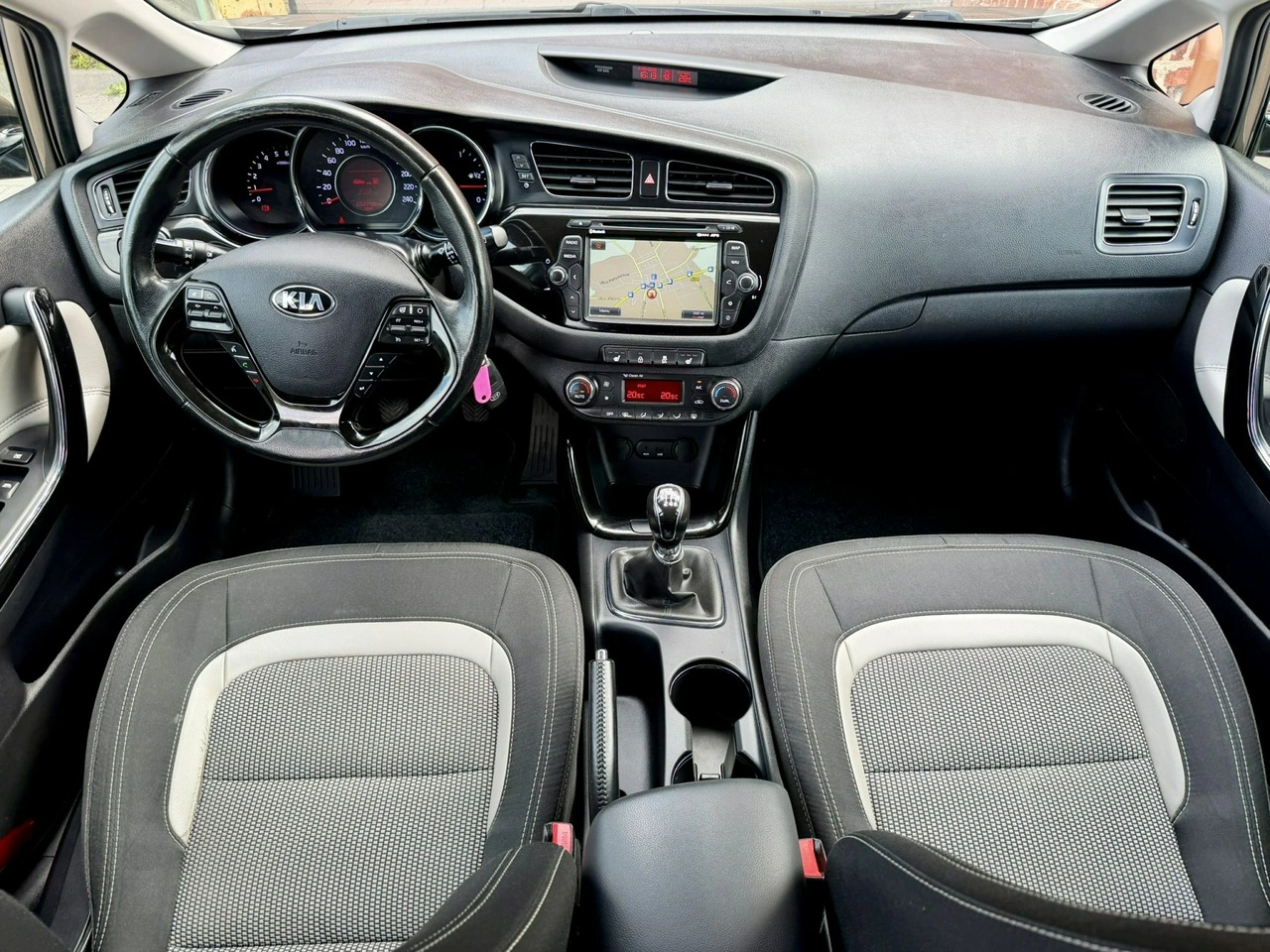 Kia Ceed - Zdjęcie 4