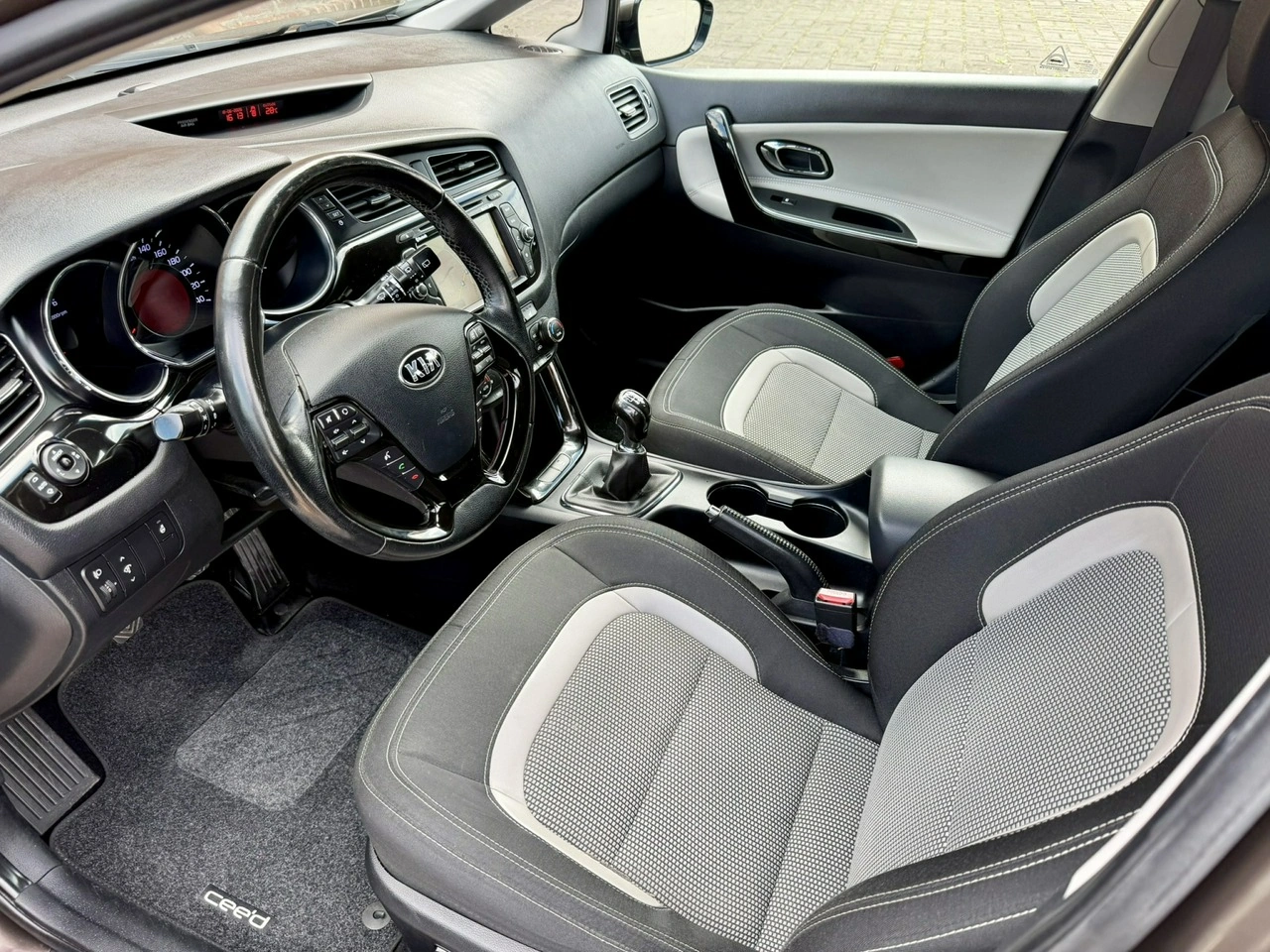 Kia Ceed - Zdjęcie 5