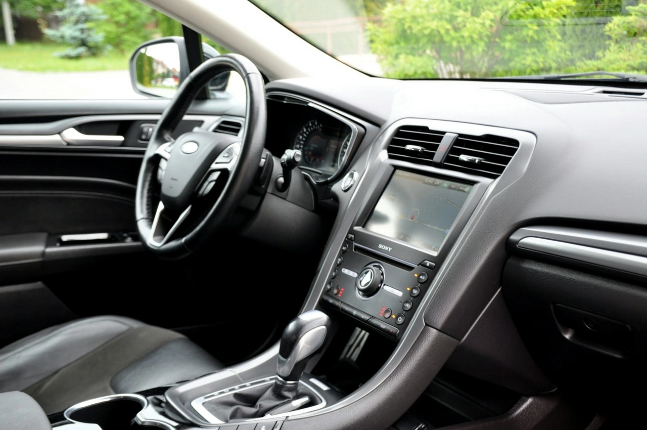 Ford Mondeo - Zdjęcie 17
