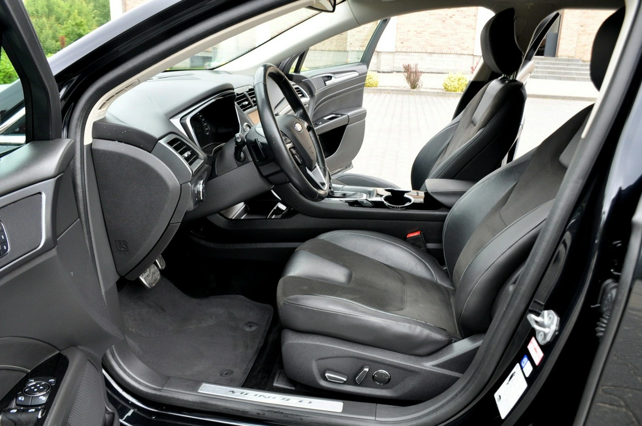 Ford Mondeo - Zdjęcie 21