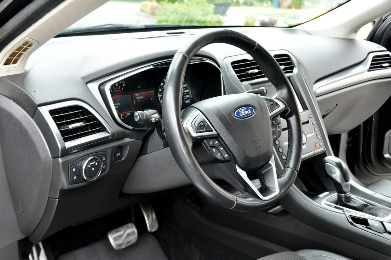 Ford Mondeo - Zdjęcie 22