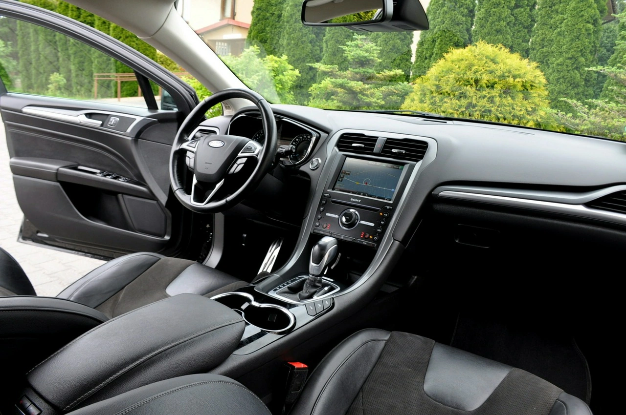 Ford Mondeo - Zdjęcie 25