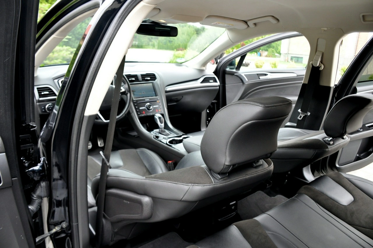 Ford Mondeo - Zdjęcie 28