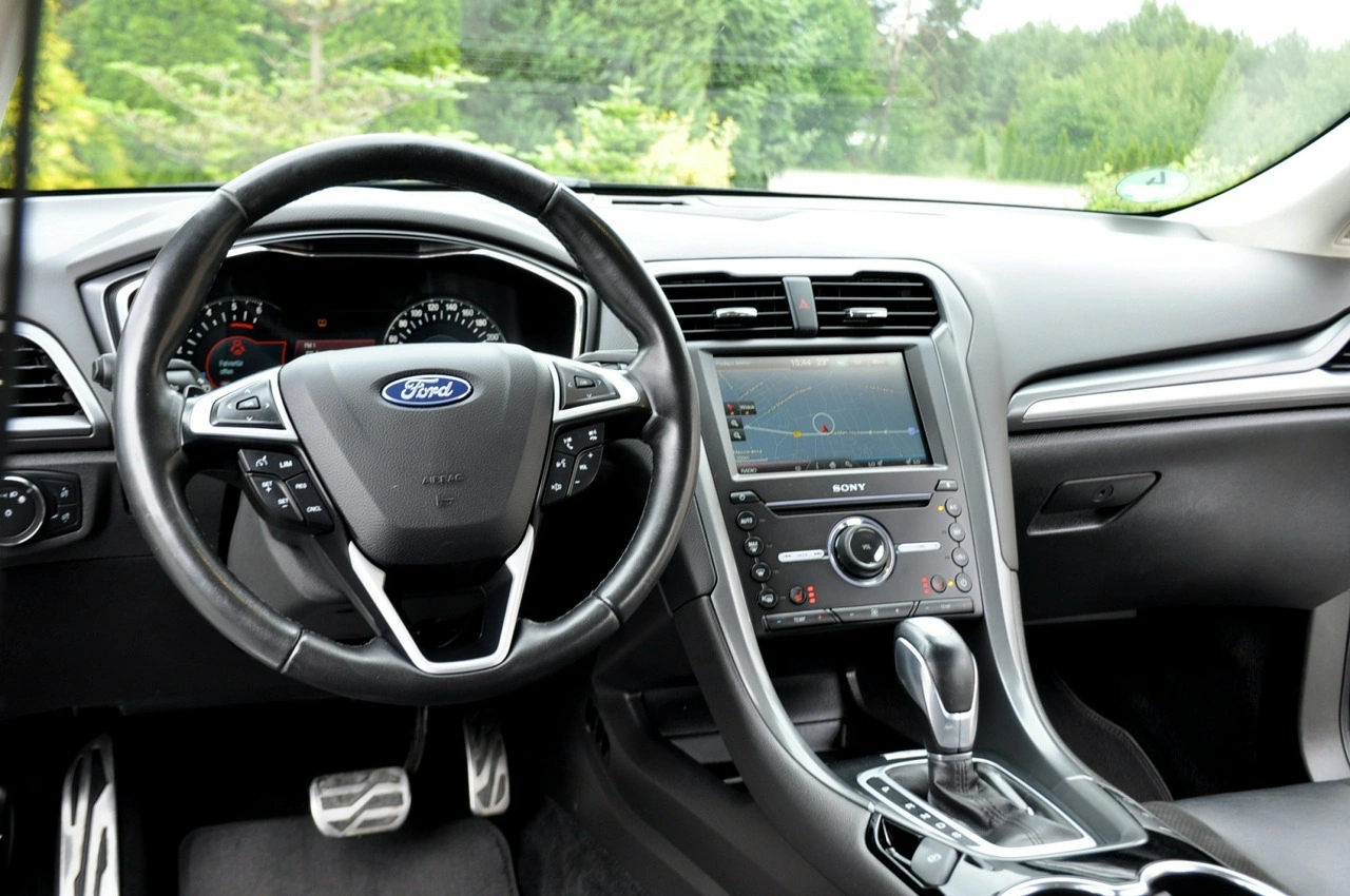 Ford Mondeo - Zdjęcie 30