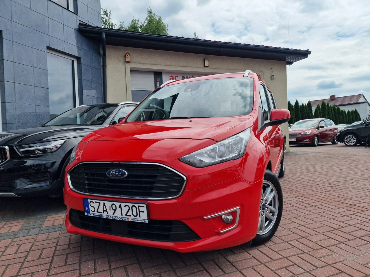 Ford Grand Tourneo Connect - Zdjęcie 2