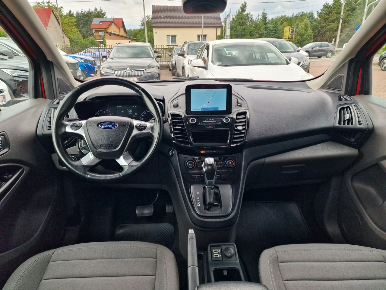 Ford Grand Tourneo Connect - Zdjęcie 17
