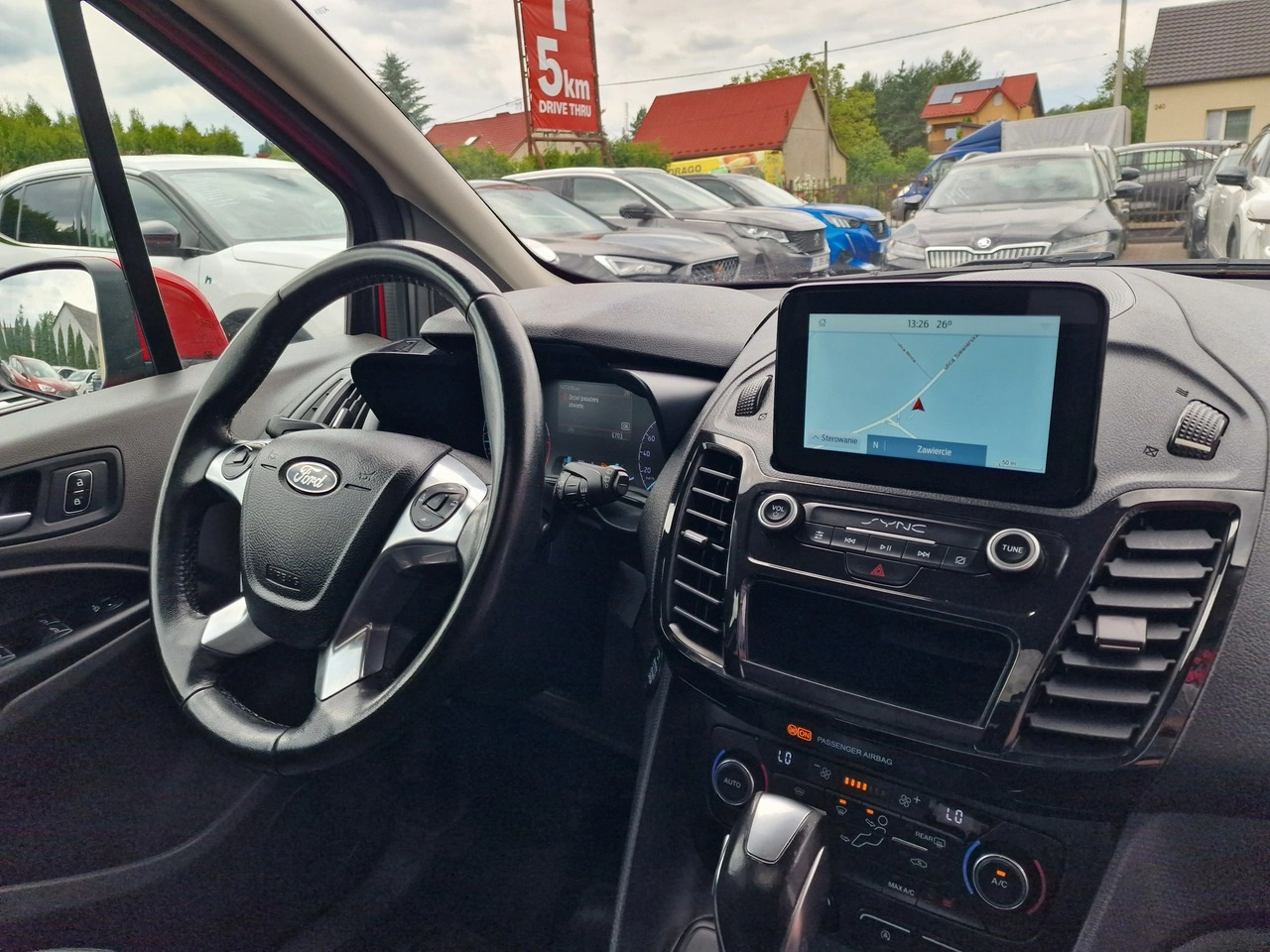 Ford Grand Tourneo Connect - Zdjęcie 24