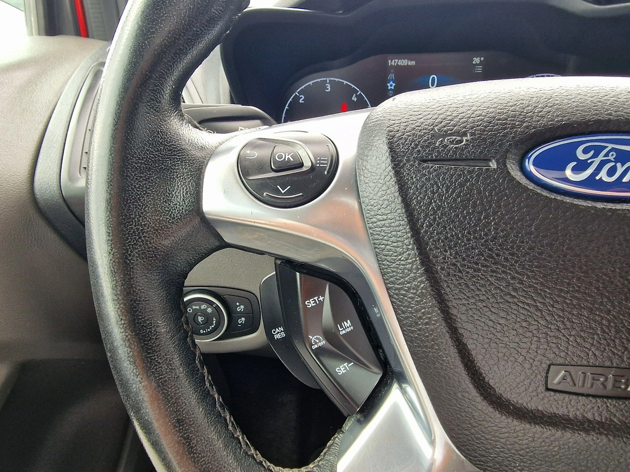Ford Grand Tourneo Connect - Zdjęcie 34