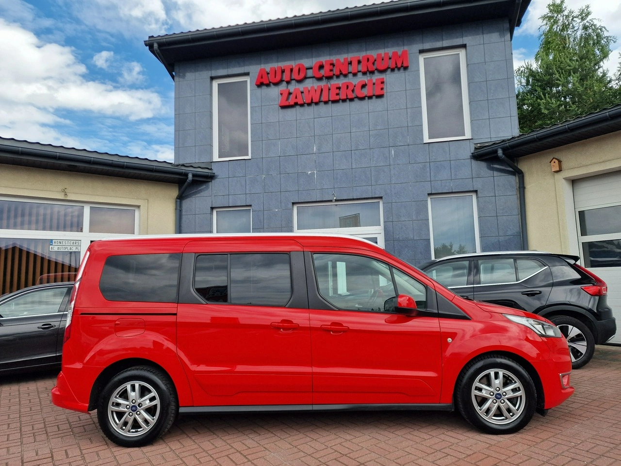 Ford Grand Tourneo Connect - Zdjęcie 13