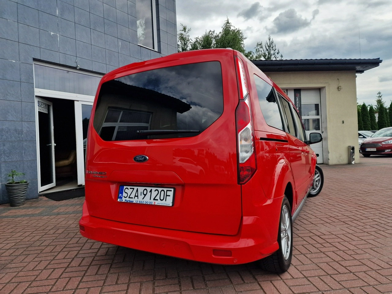 Ford Grand Tourneo Connect - Zdjęcie 16