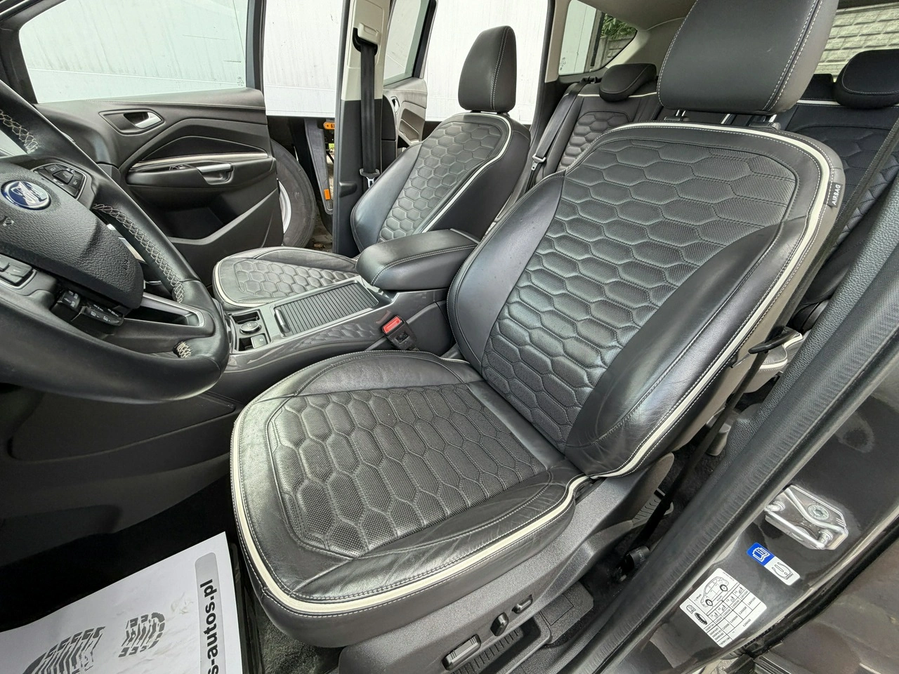 Ford Kuga - Zdjęcie 14