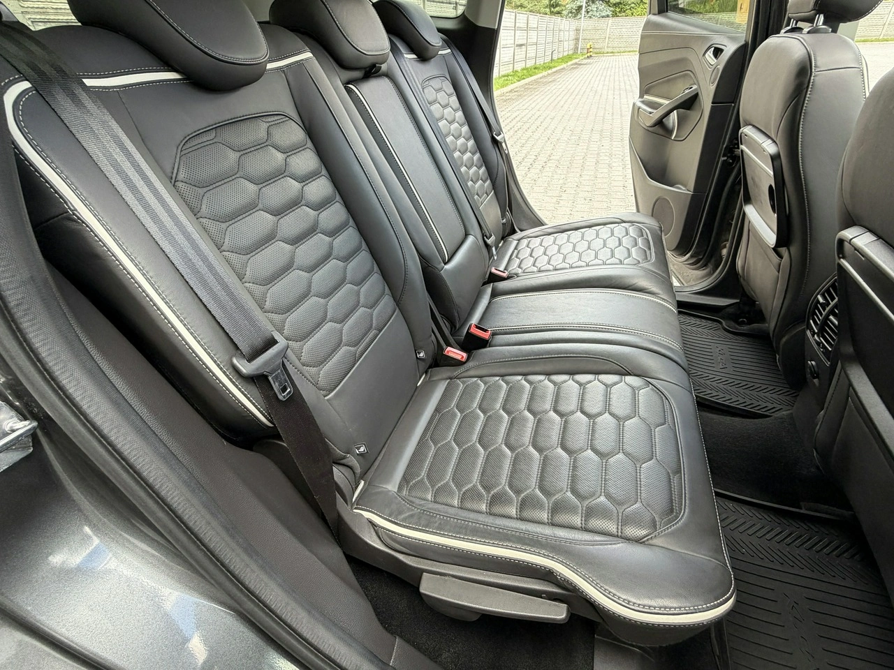 Ford Kuga - Zdjęcie 67
