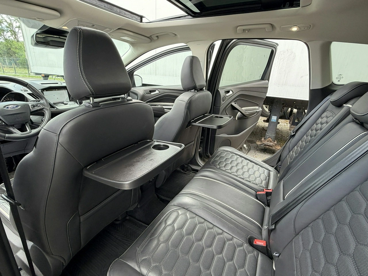 Ford Kuga - Zdjęcie 16