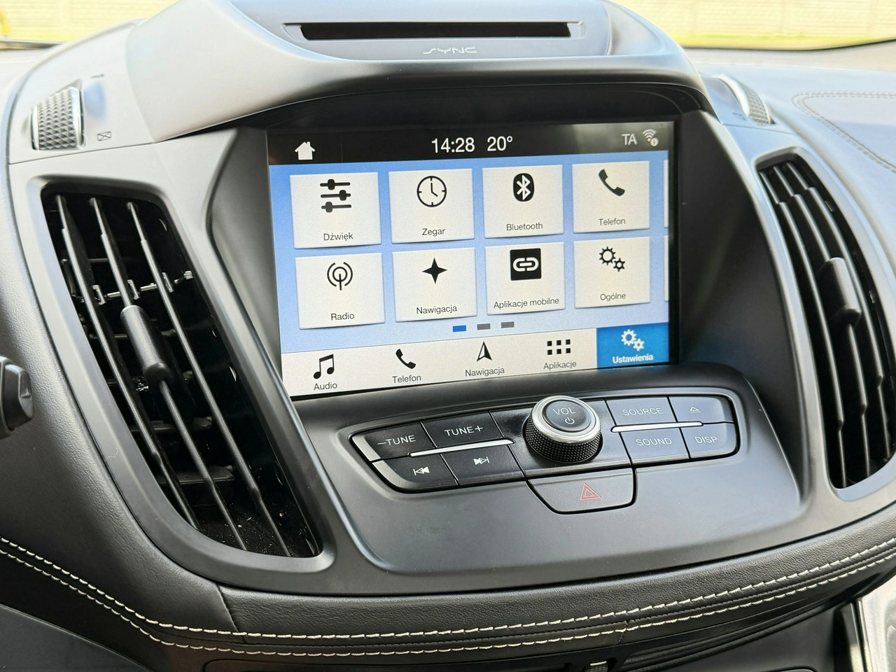 Ford Kuga - Zdjęcie 50