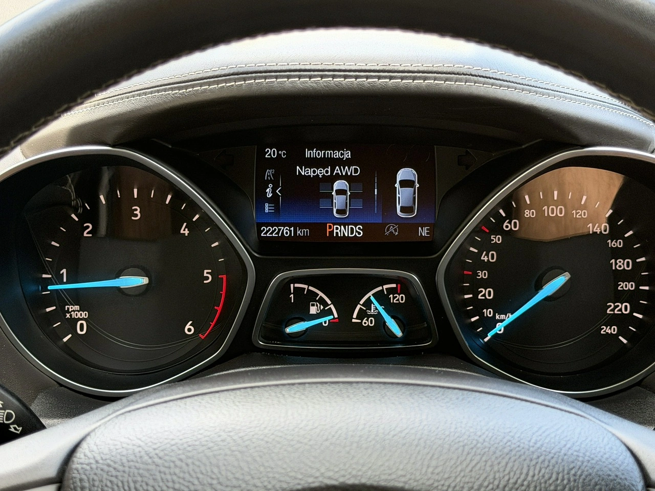 Ford Kuga - Zdjęcie 11