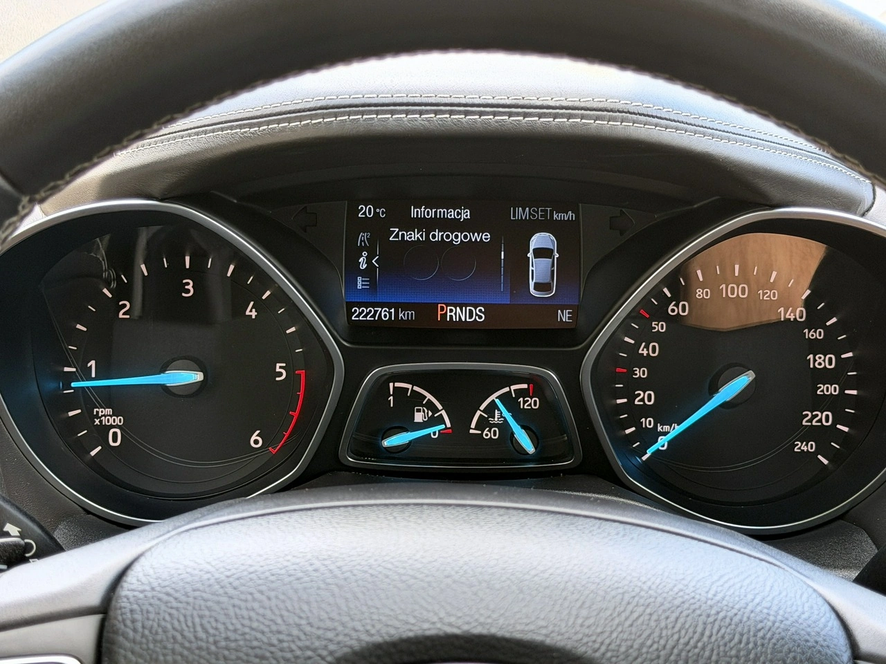 Ford Kuga - Zdjęcie 56