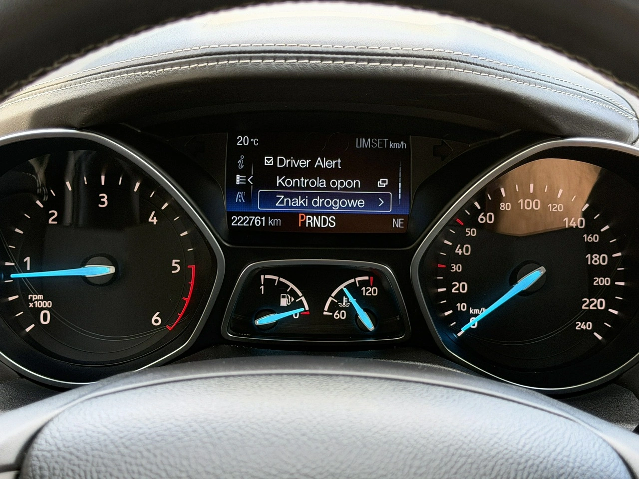 Ford Kuga - Zdjęcie 60