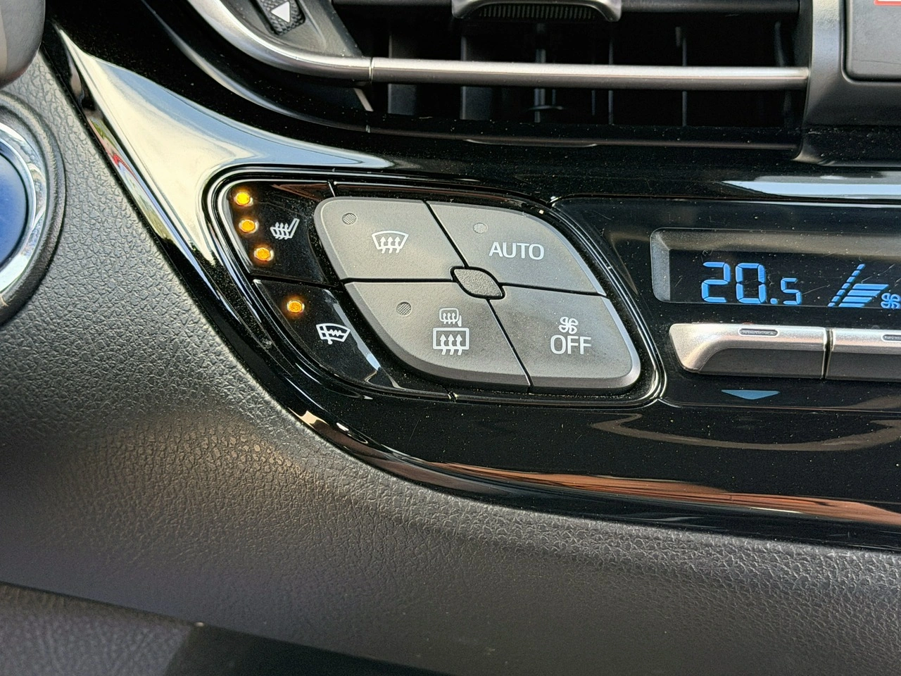 Toyota C-HR - Zdjęcie 64
