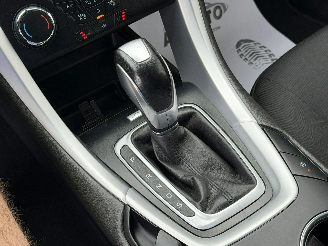 Ford Mondeo - Zdjęcie 9