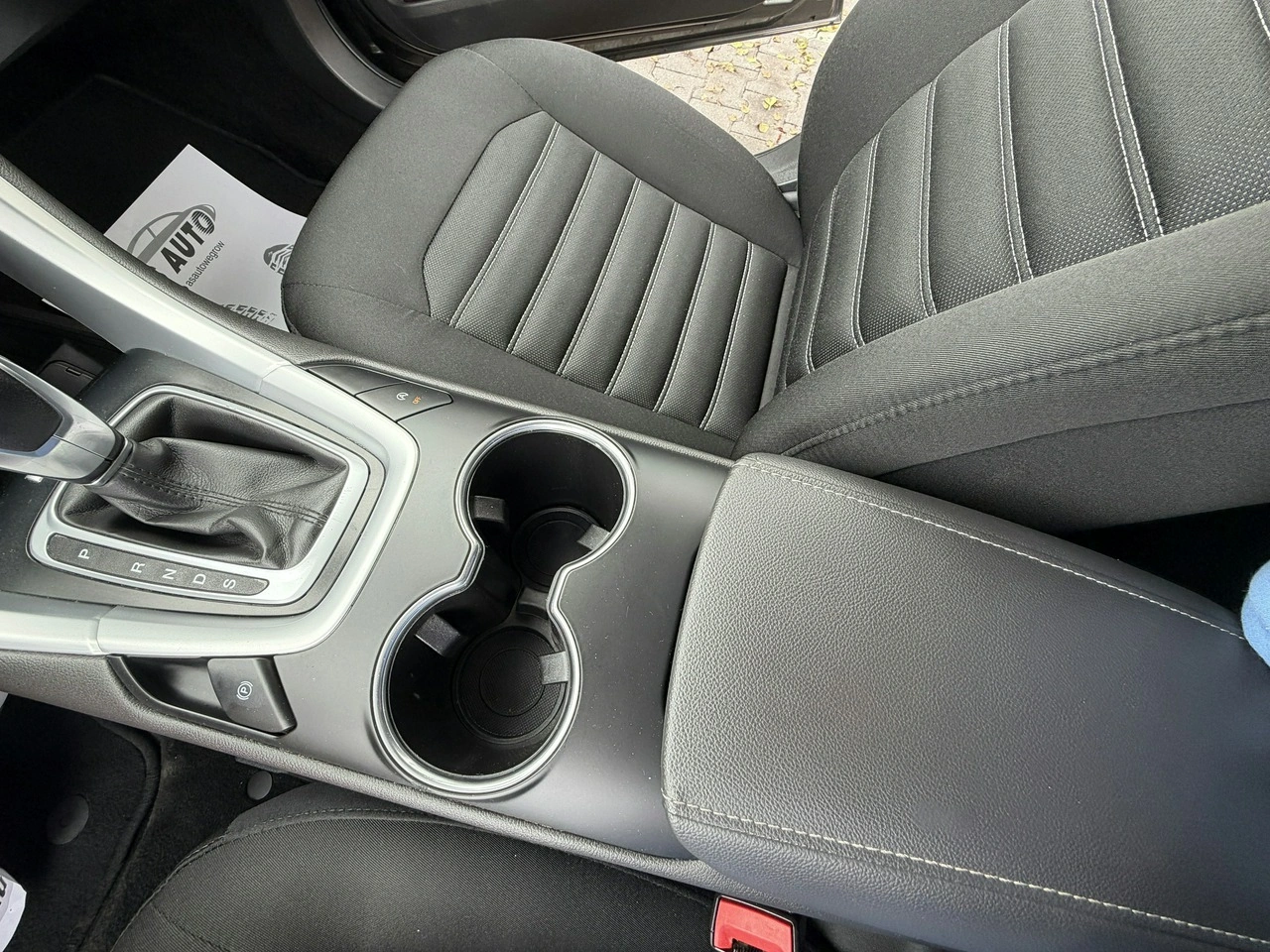 Ford Mondeo - Zdjęcie 12