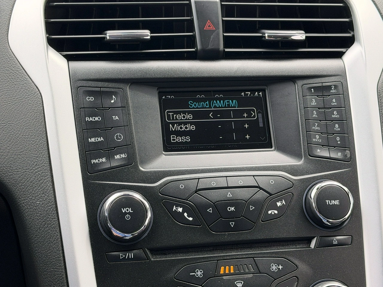 Ford Mondeo - Zdjęcie 45