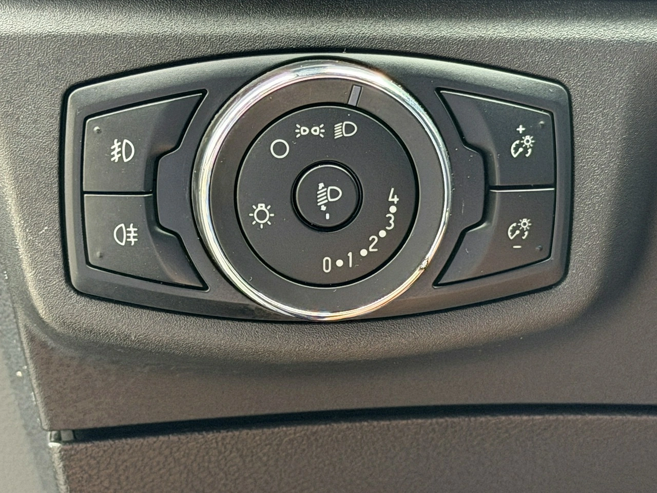 Ford Mondeo - Zdjęcie 13