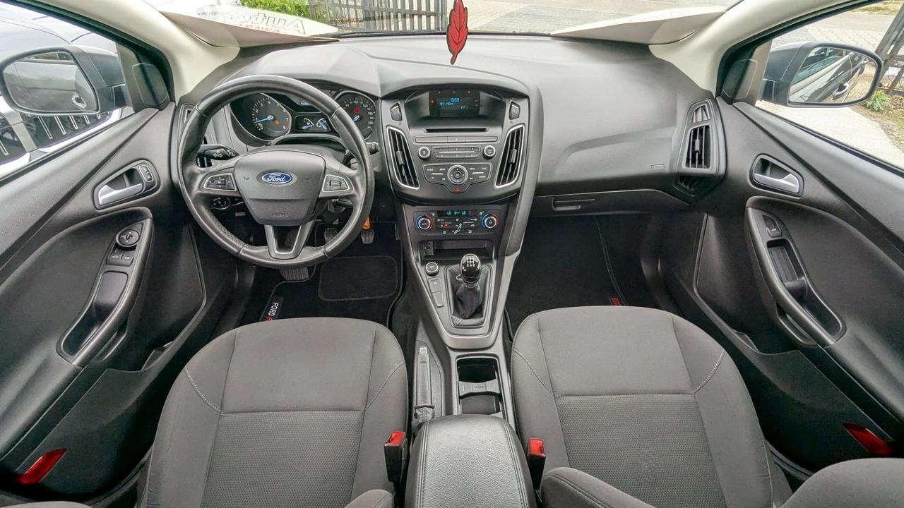 Ford Focus - Zdjęcie 17