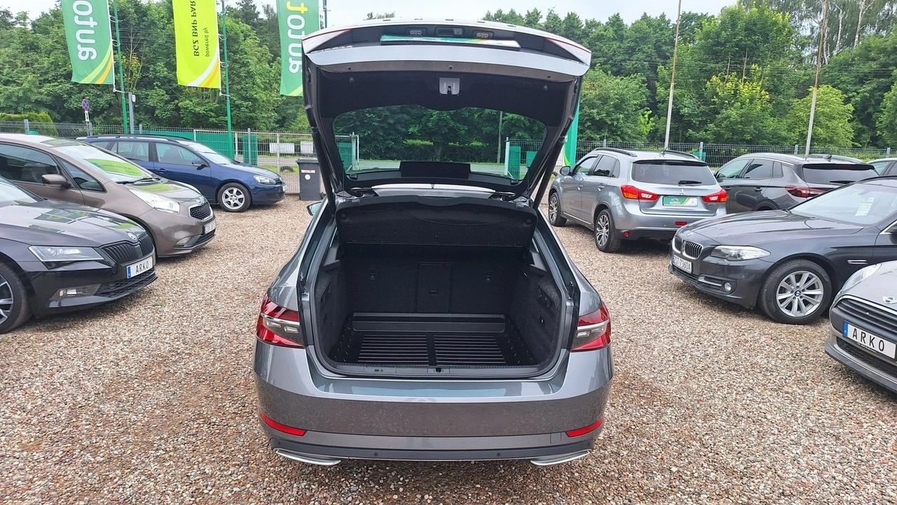 Skoda Superb - Zdjęcie 17