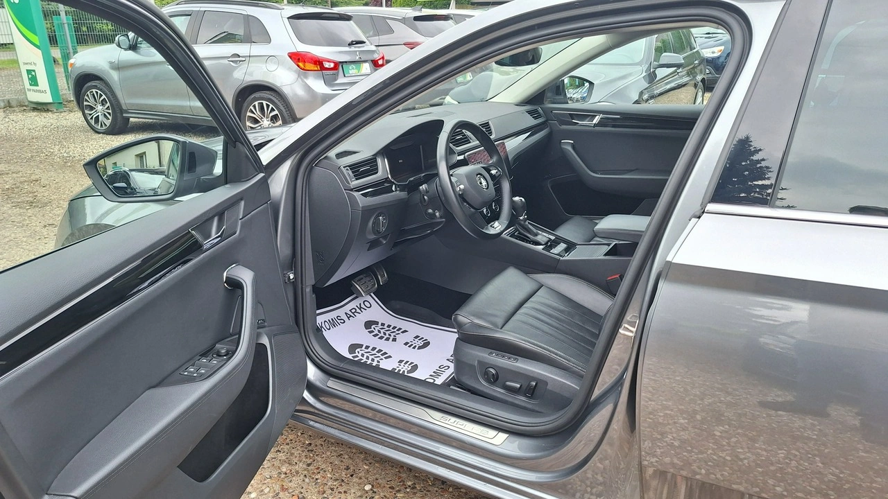 Skoda Superb - Zdjęcie 8