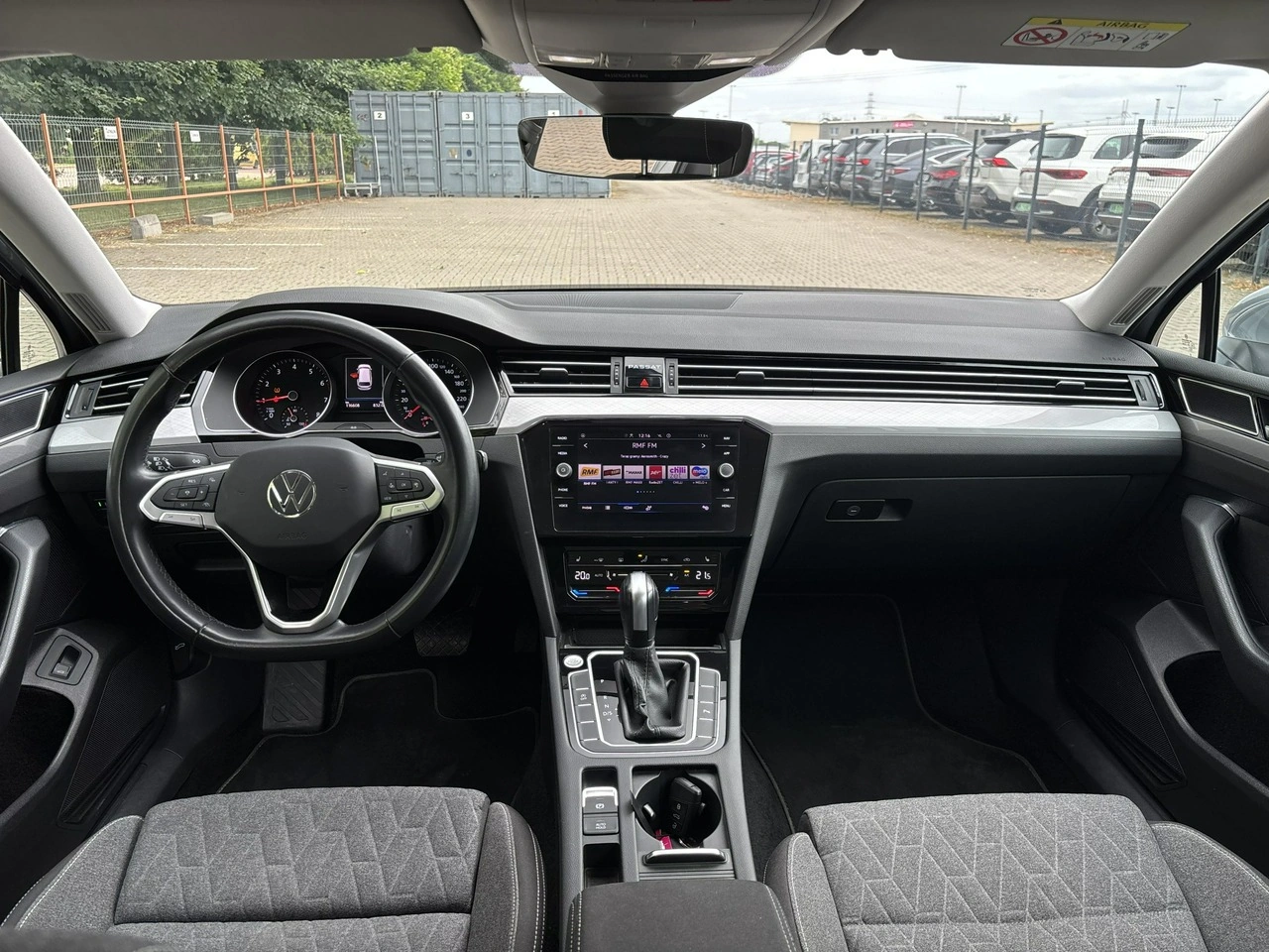 Volkswagen Passat - Zdjęcie 12