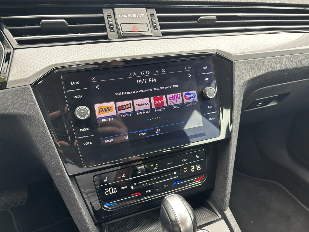Volkswagen Passat - Zdjęcie 15