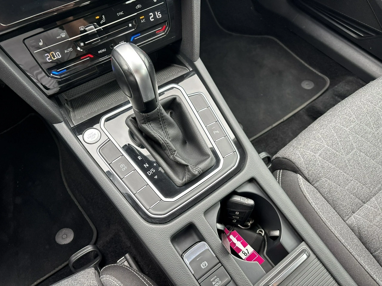 Volkswagen Passat - Zdjęcie 16