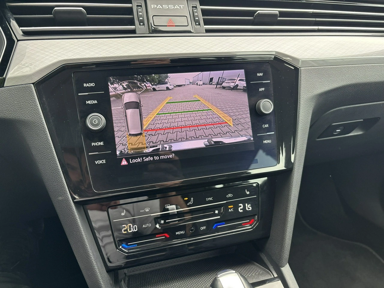 Volkswagen Passat - Zdjęcie 17