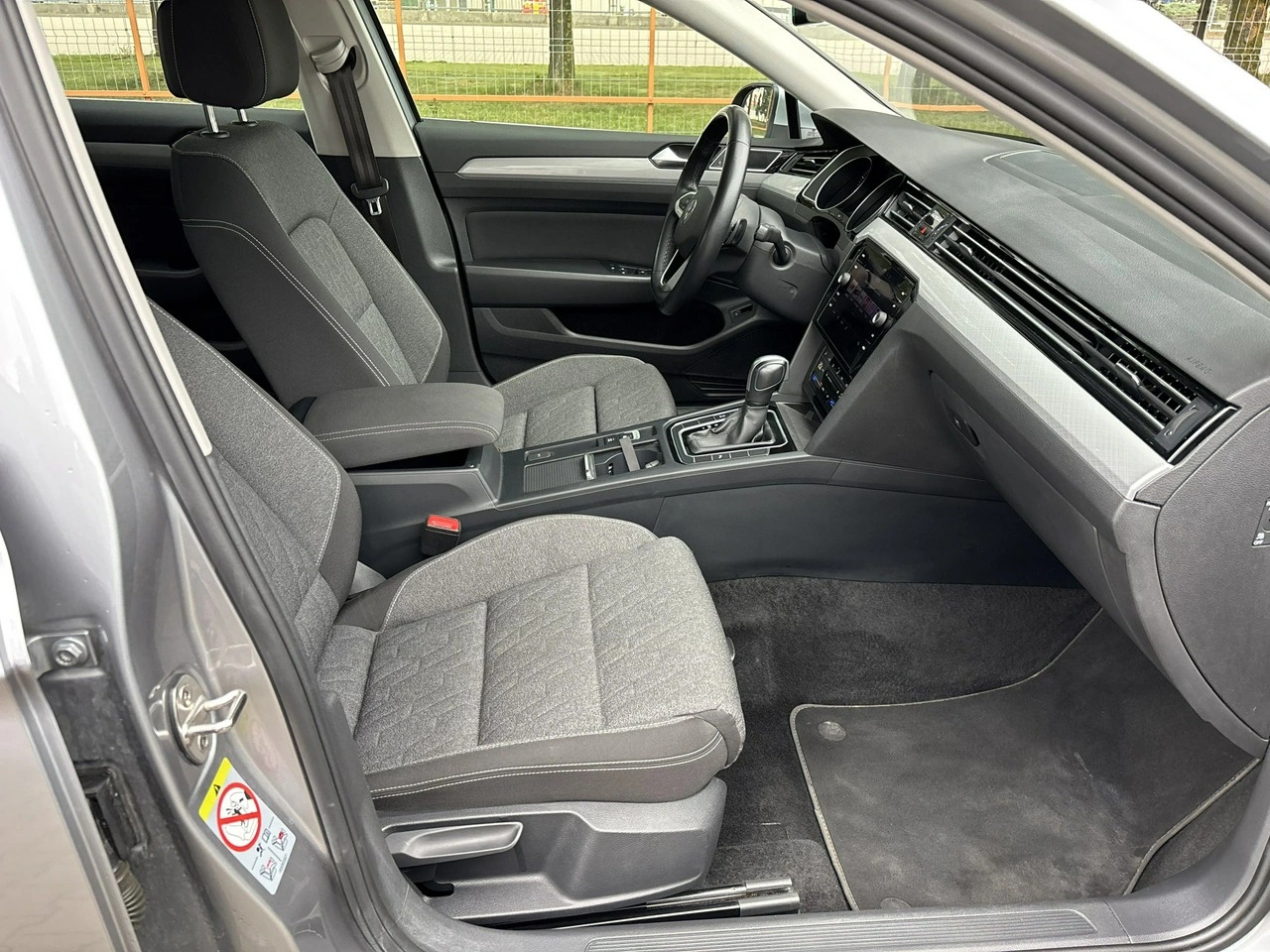 Volkswagen Passat - Zdjęcie 20