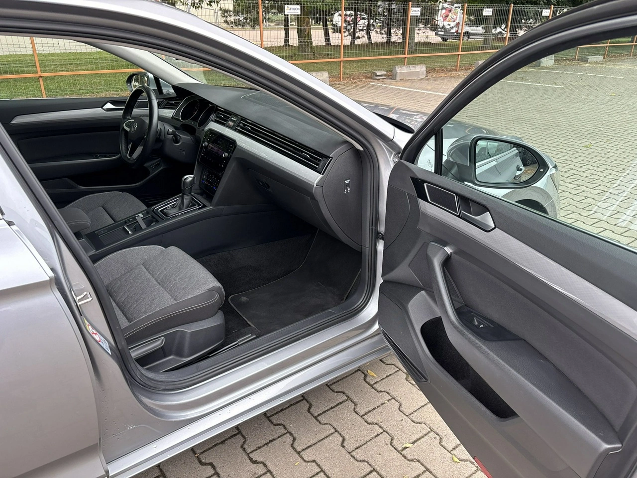 Volkswagen Passat - Zdjęcie 21