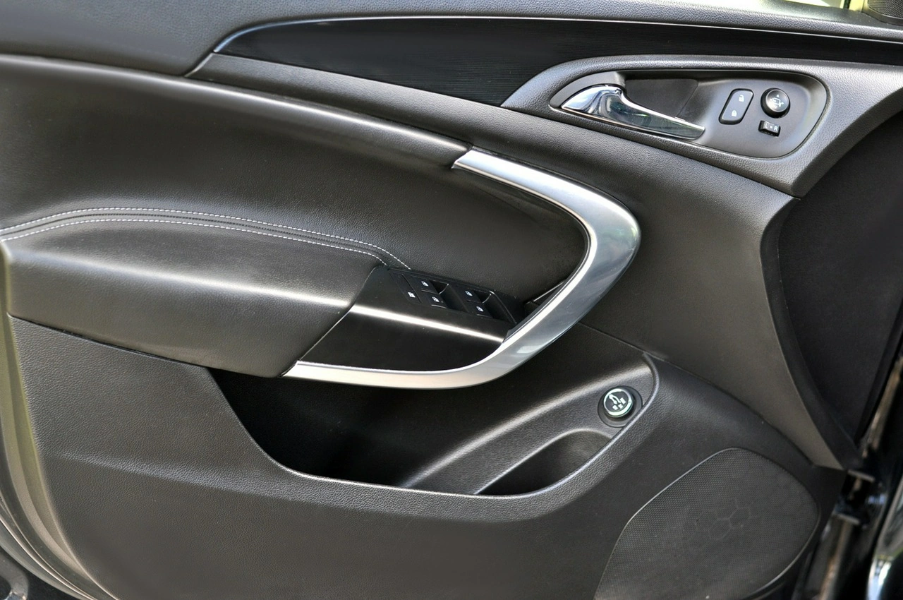 Opel Insignia - Zdjęcie 13