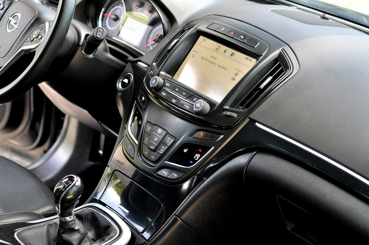Opel Insignia - Zdjęcie 15