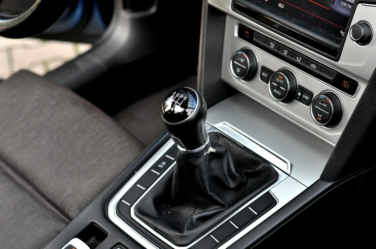 Volkswagen Passat - Zdjęcie 15