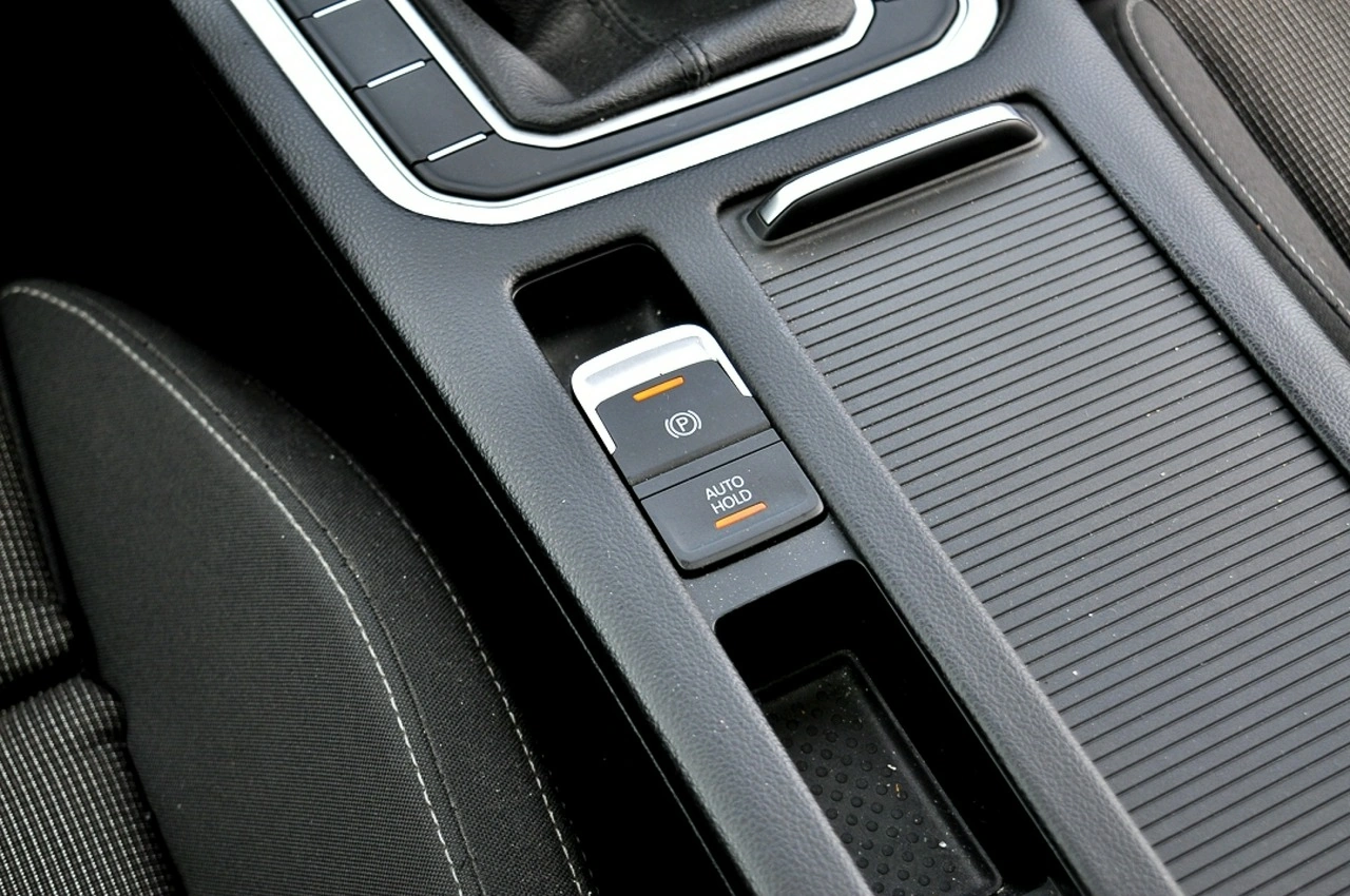 Volkswagen Passat - Zdjęcie 16