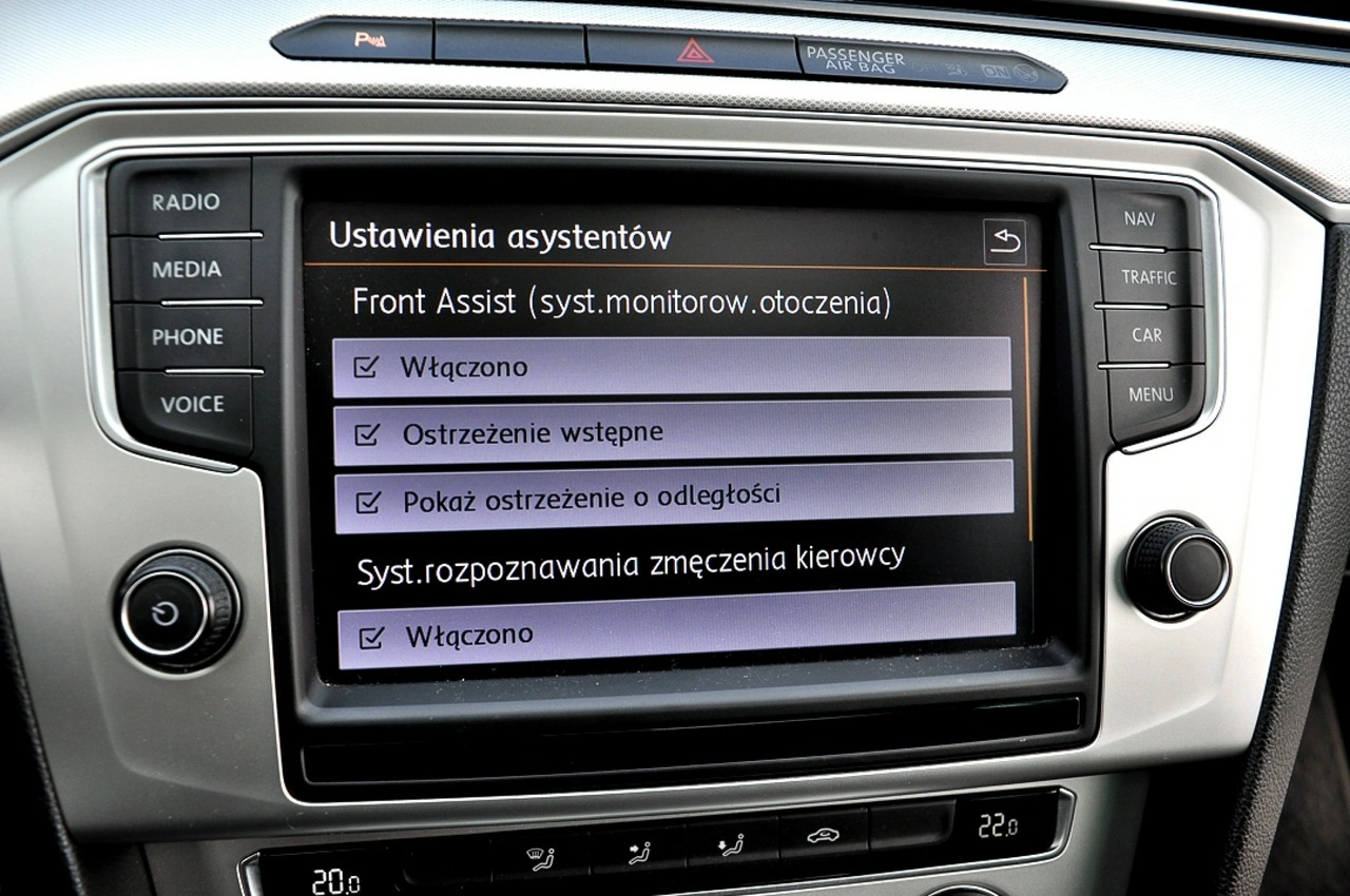 Volkswagen Passat - Zdjęcie 30